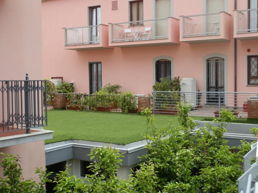 Hotel Lucerna Castiglione della Pescaia Exterior photo